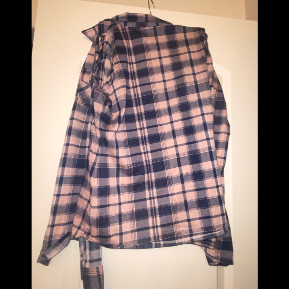 Passport plus button down - Picture 2 of 4